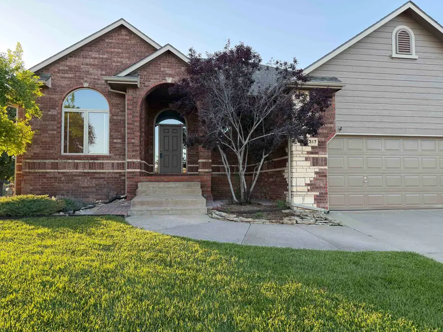3317 N North Shore Ct, Wichita, KS 67205 - #3