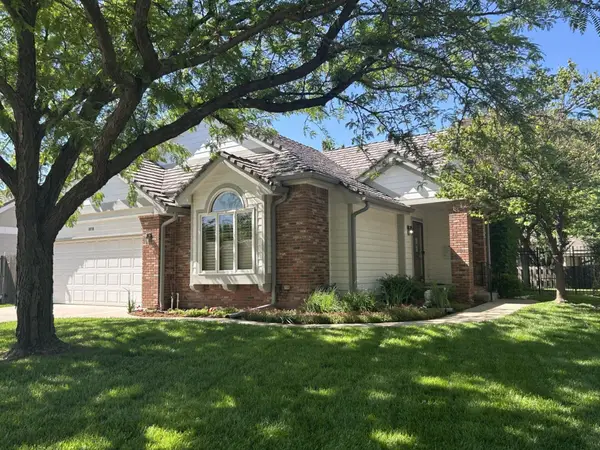 8818 E Bradford Circle, Wichita, KS 67206