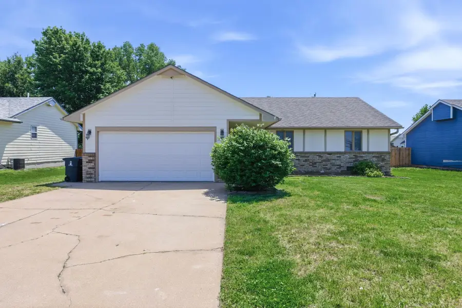 2919 W 4th Ave, El Dorado, KS 67042 - #3