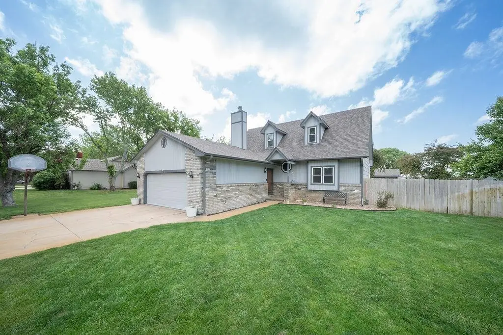 601 E Dover Dr., Valley Center, KS 67147 - #1