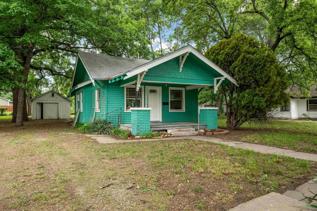 907 N Taylor, El Dorado, KS 67042 - #1