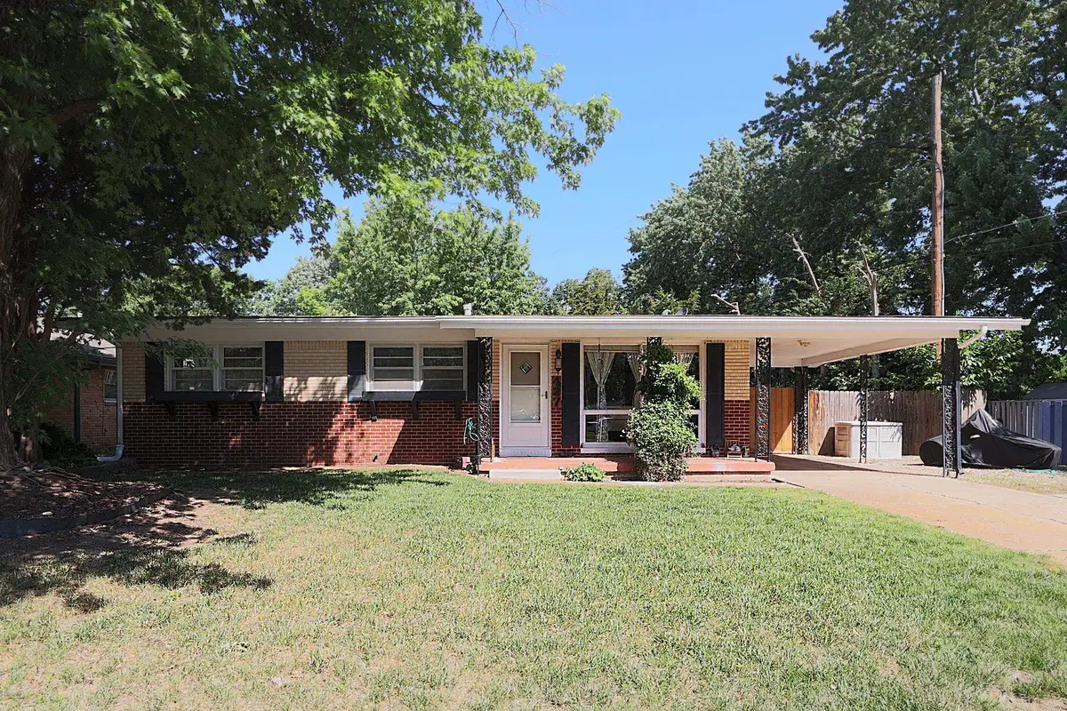 427 Ivah, Haysville, KS 67060 - #1