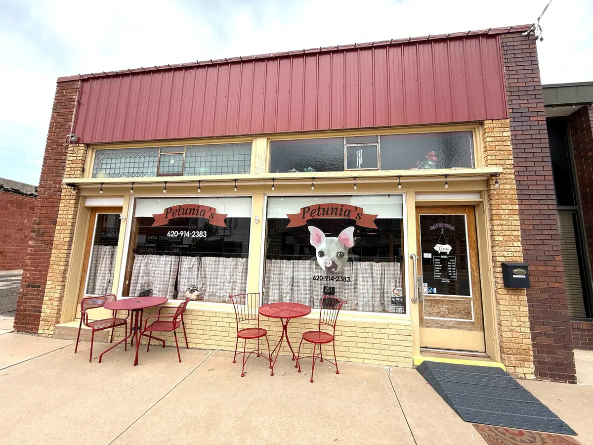 211 W Main St, Anthony, KS 67003 - #1