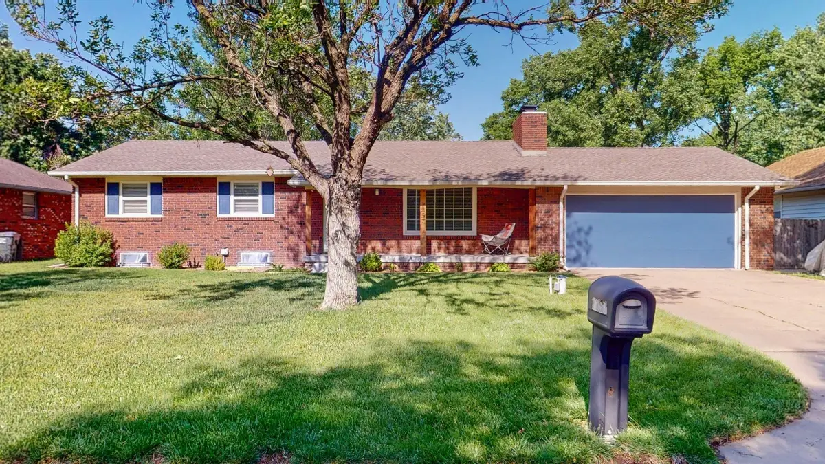 1357 N Valleyview St, Wichita, KS 67212 - #1