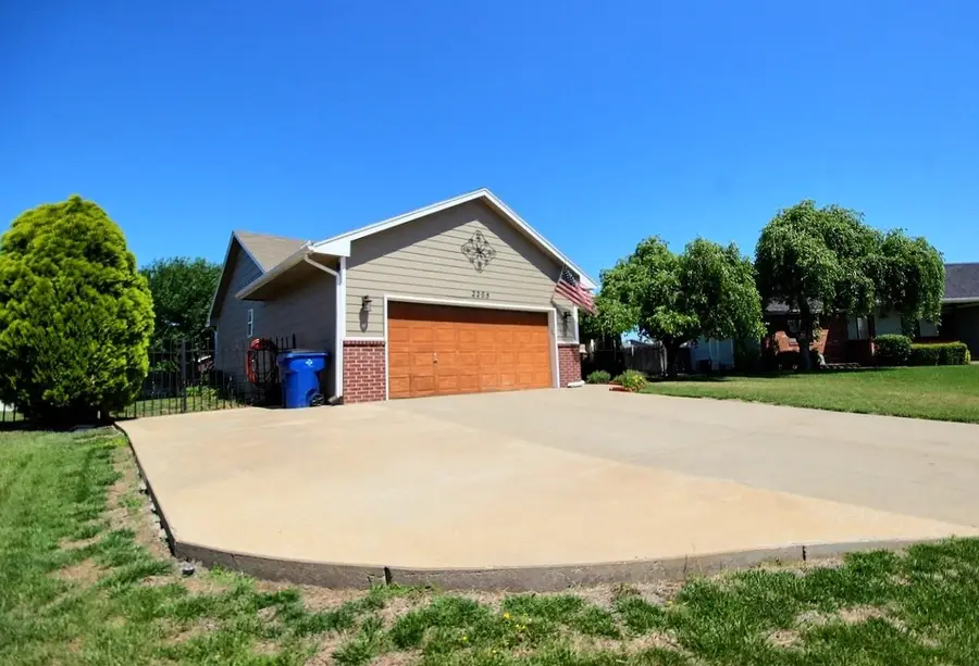 2205 S Shefford St, Wichita, KS 67209 - #3
