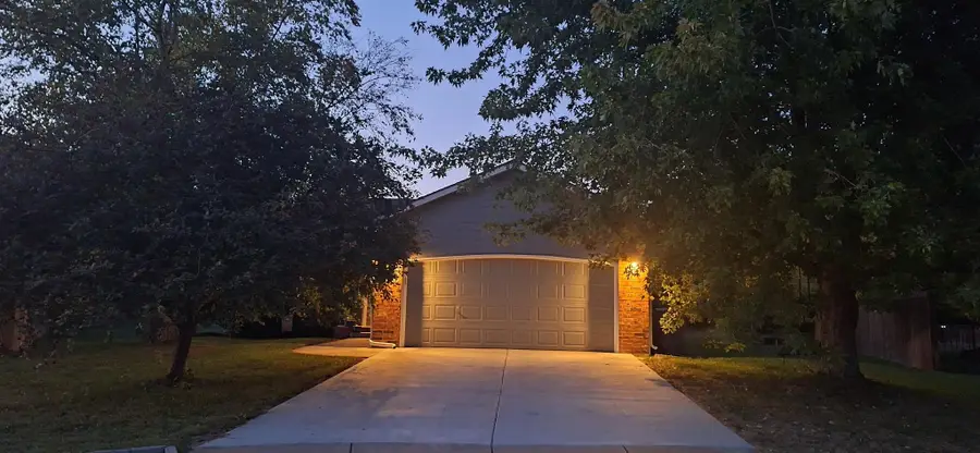 1731 N Juniper Ct, Andover, KS 67002 - #2