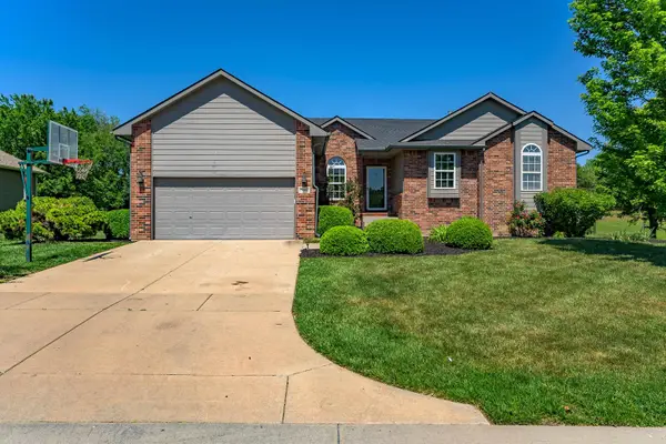 830 N Bracken Cir, Wichita, KS 67206