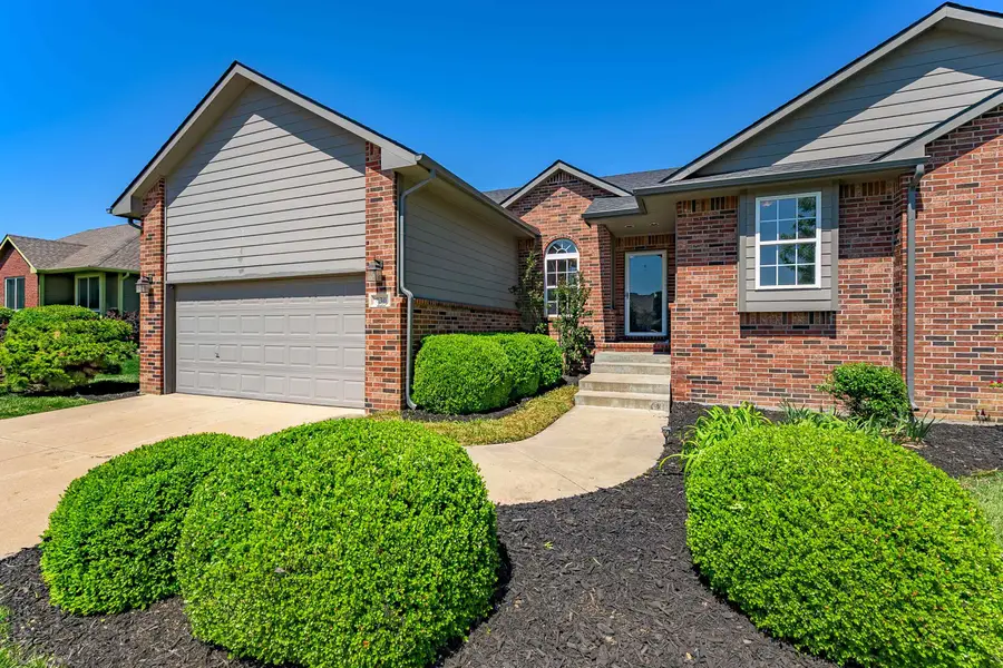 830 N Bracken Cir, Wichita, KS 67206 - #2