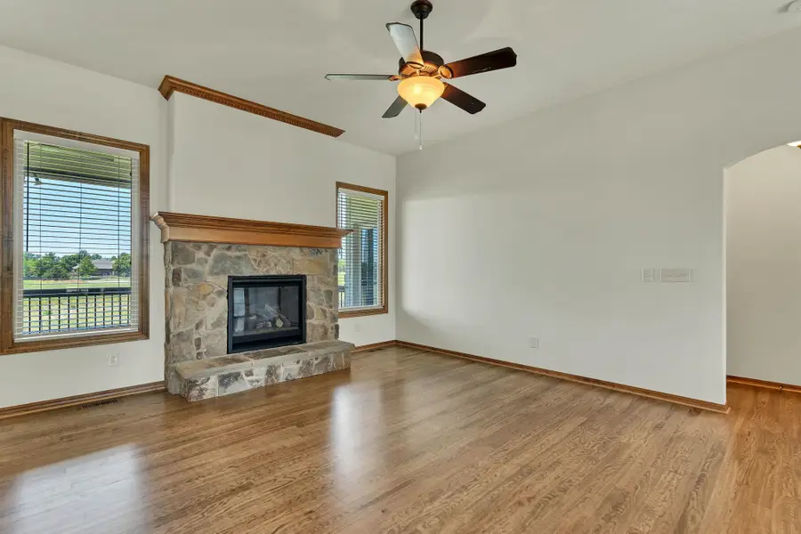 3045 Willow Crk, Rose Hill, KS 67133 - #2