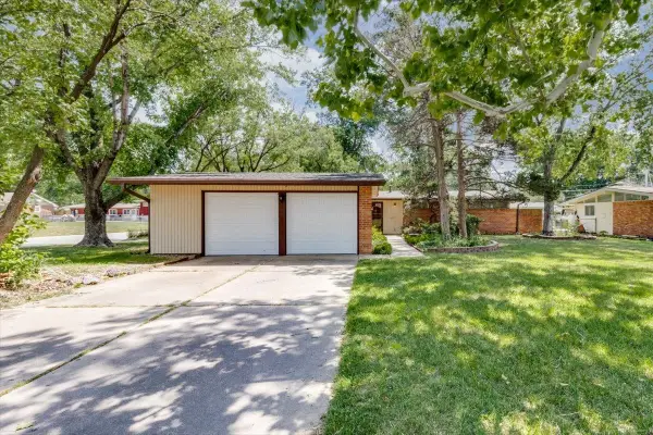826 N Crestline St, Wichita, KS 67212