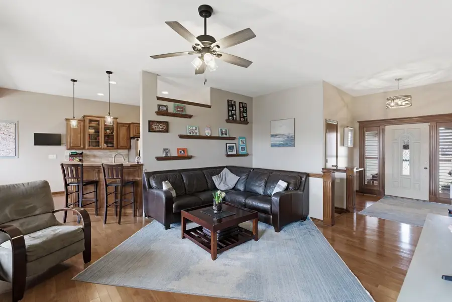 1019 E Hawthorne Ct, Derby, KS 67037-3449 - #2