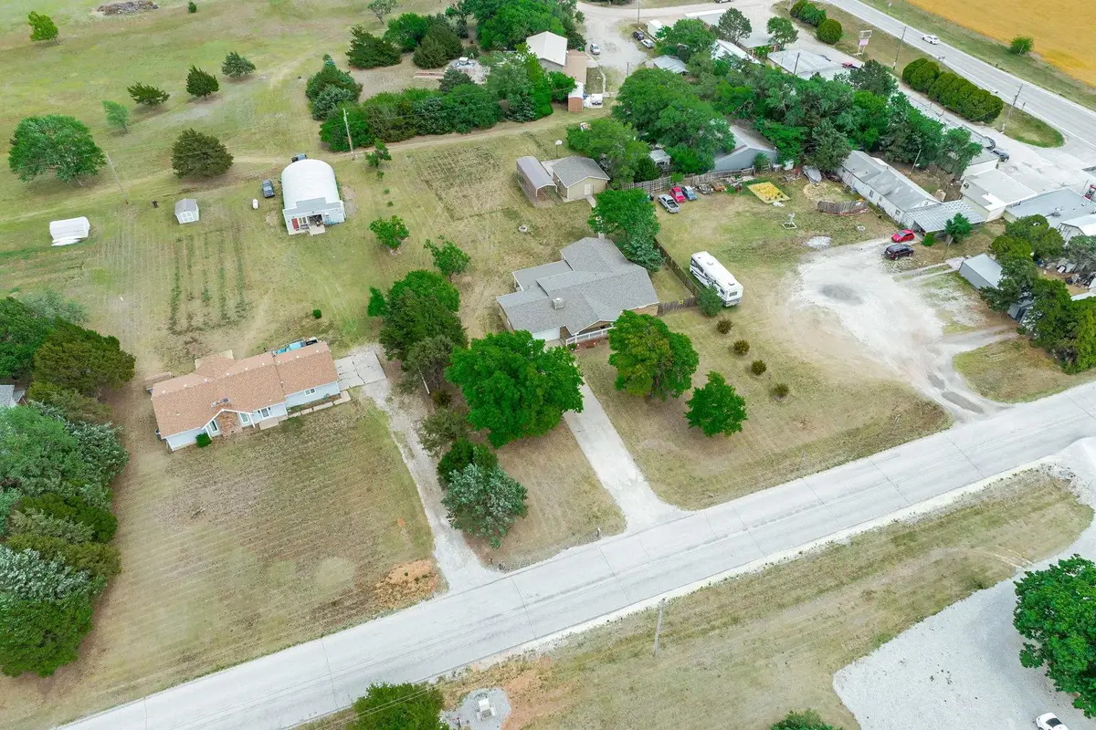 1406 N Argonia Rd, Milton, KS 67106 - #1