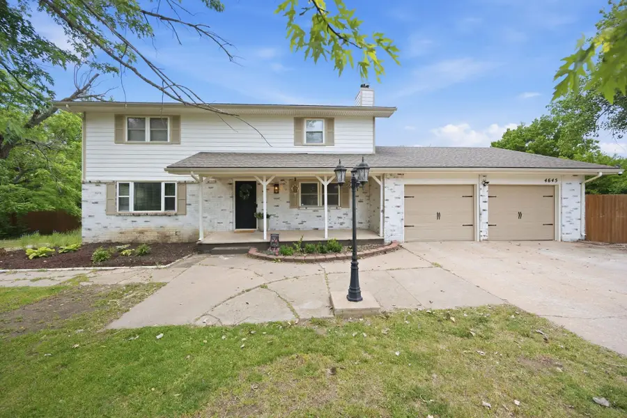 4645 N Hillcrest Ave, Bel Aire, KS 67220 - #2