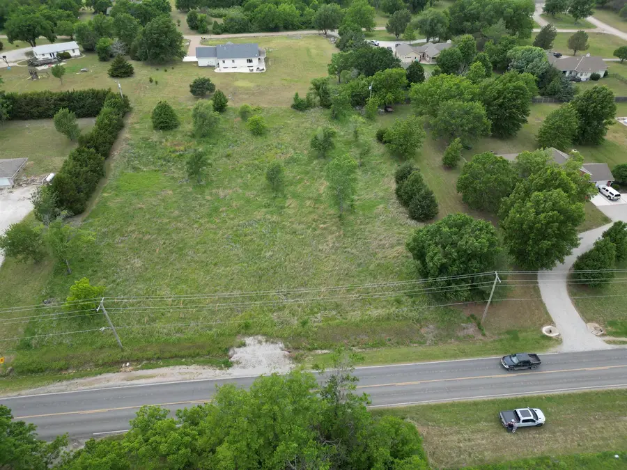 4477 S Pike Rd, Winfield, KS 67156 - #2