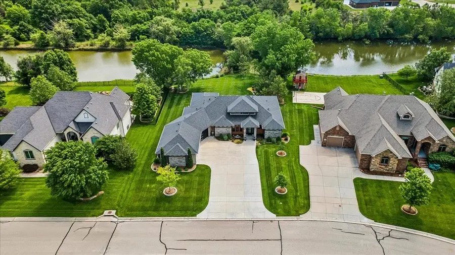 4046 N Stone Barn St, Maize, KS 67101 - #2