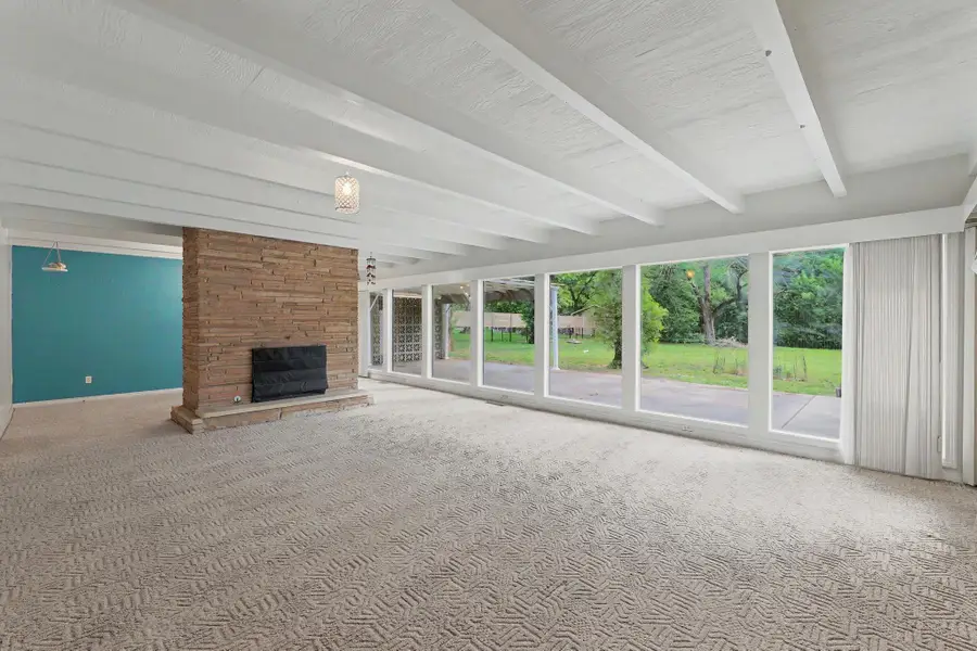 410 S Wetmore Dr, Wichita, KS 67209 - #2