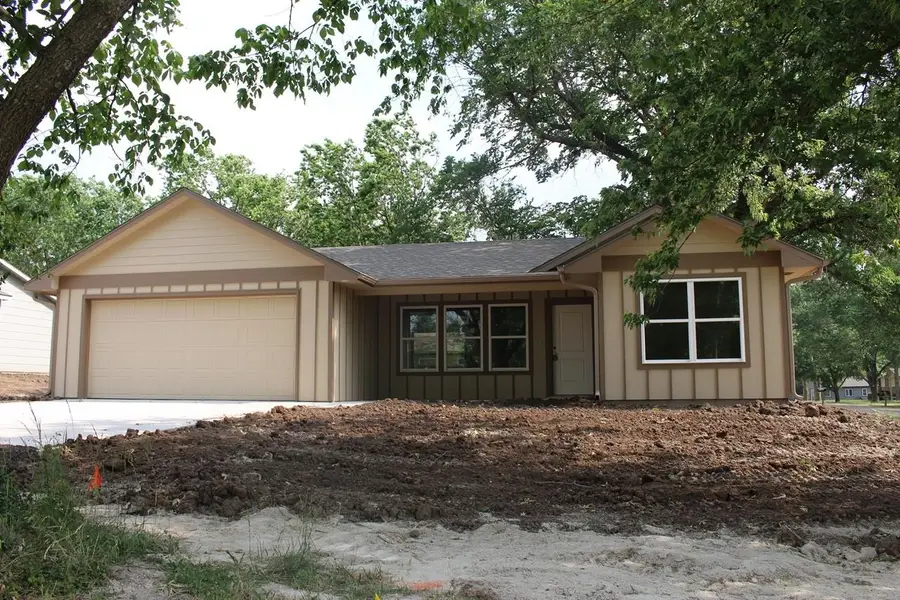 401 E 11th Ave, El Dorado, KS 67042 - #2