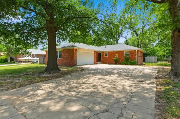 1556 N Timothy Ln, Wichita, KS 67212