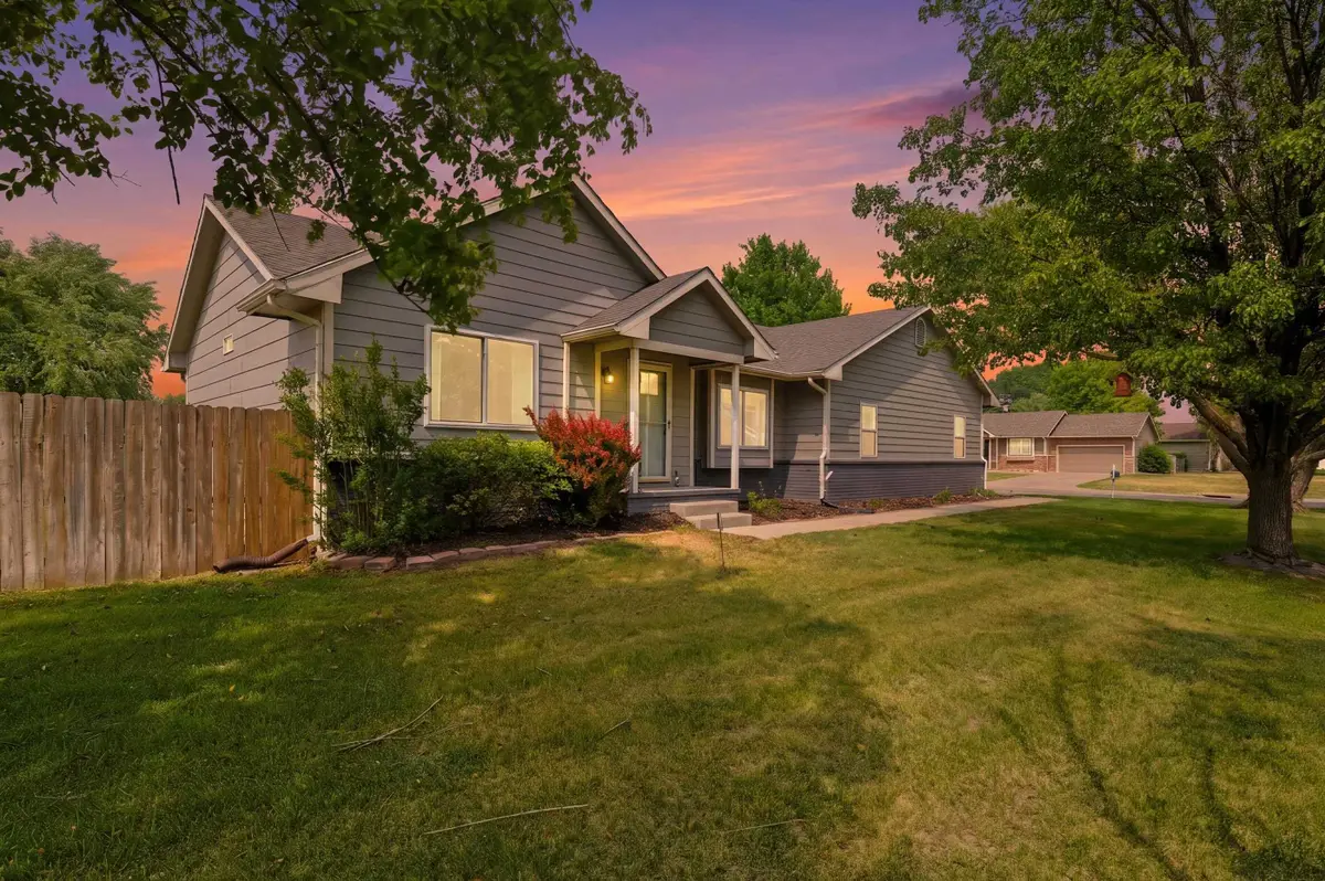275 S Marlen Dr, Haysville, KS 67060 - #1