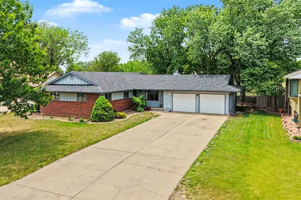 840 Pine Ct, McPherson, KS 67460