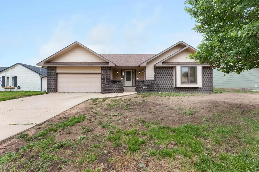 2316 S Linden Cir, Wichita, KS 67207 - #2