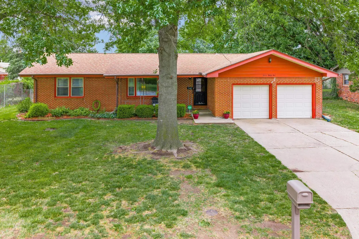 735 N Chickadee, Wichita, KS 67212 - #1