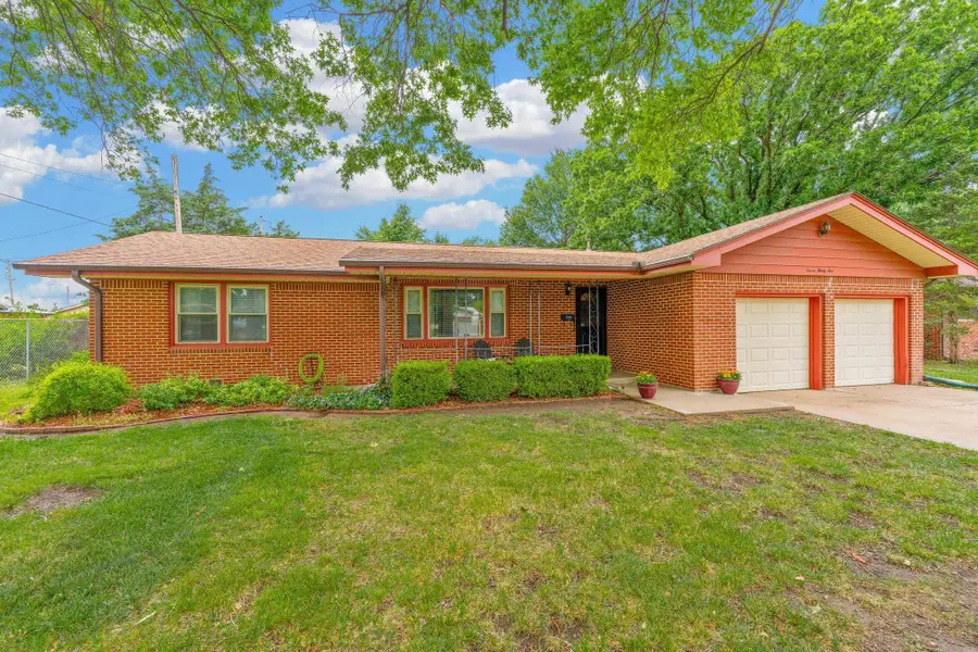 735 N Chickadee, Wichita, KS 67212 - #2