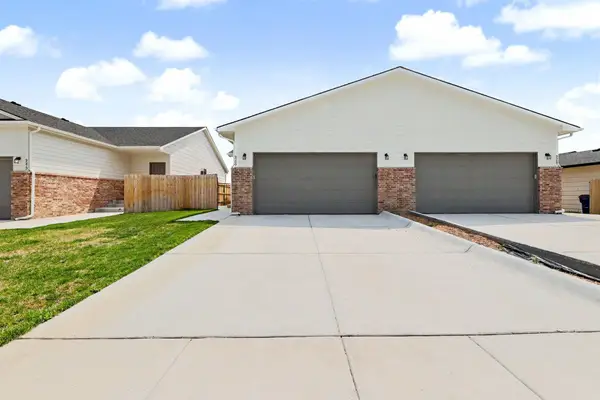 9269 E Fox Pointe, Bel Aire, KS 67226
