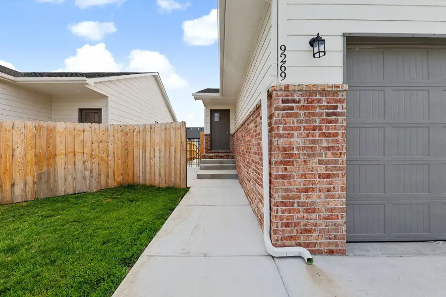 9269 E Fox Pointe, Bel Aire, KS 67226 - #2