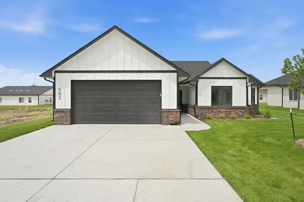 502 E Elmwood St, Park City, KS 67147-1123