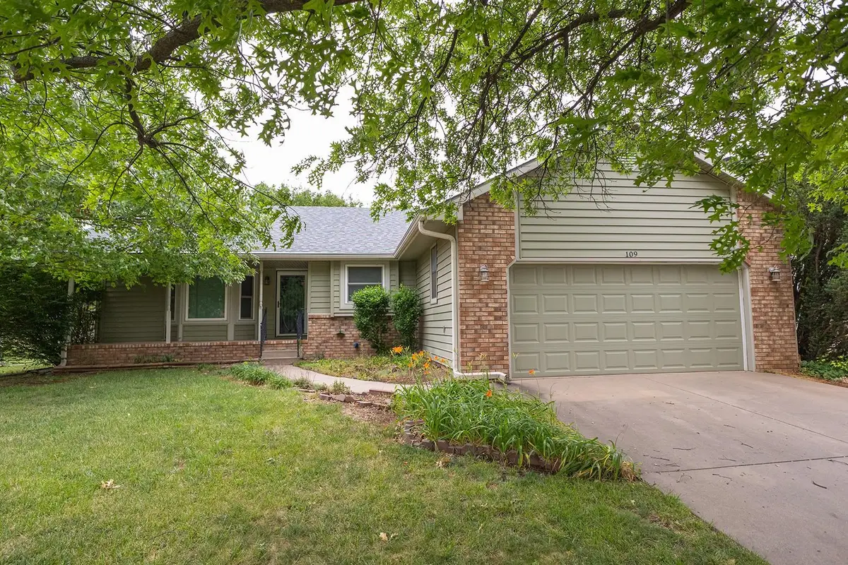 109 Maplewood, Mulvane, KS 67110 - #1