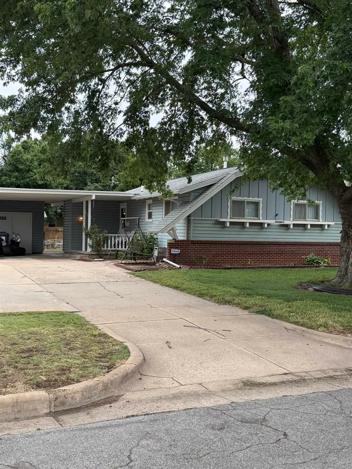 1927 N Richmond, Wichita, KS 67203 - #1