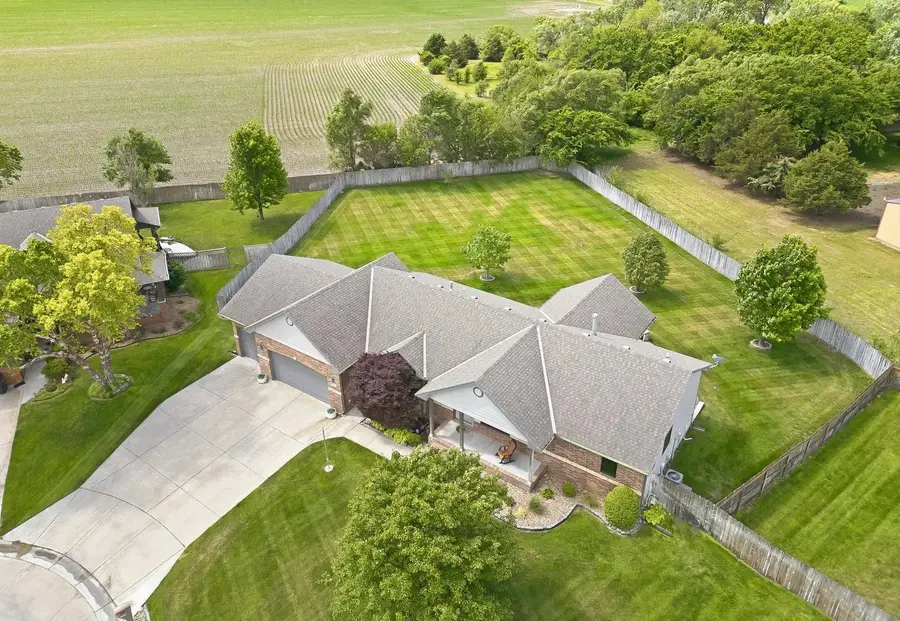 601 Autumn Ridge, Newton, KS 67114 - #3