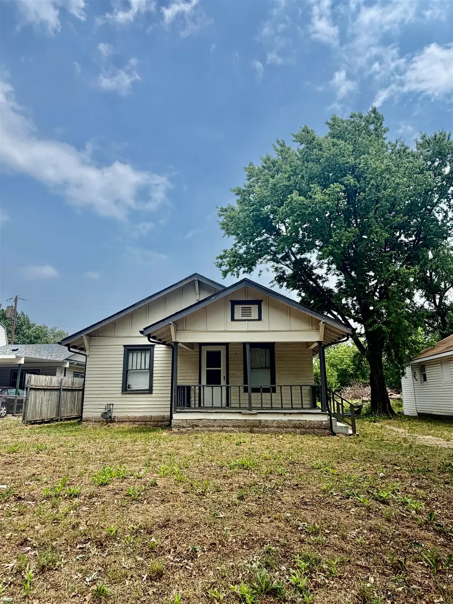 1126 N 1st, Arkansas City, KS 67005 - #3