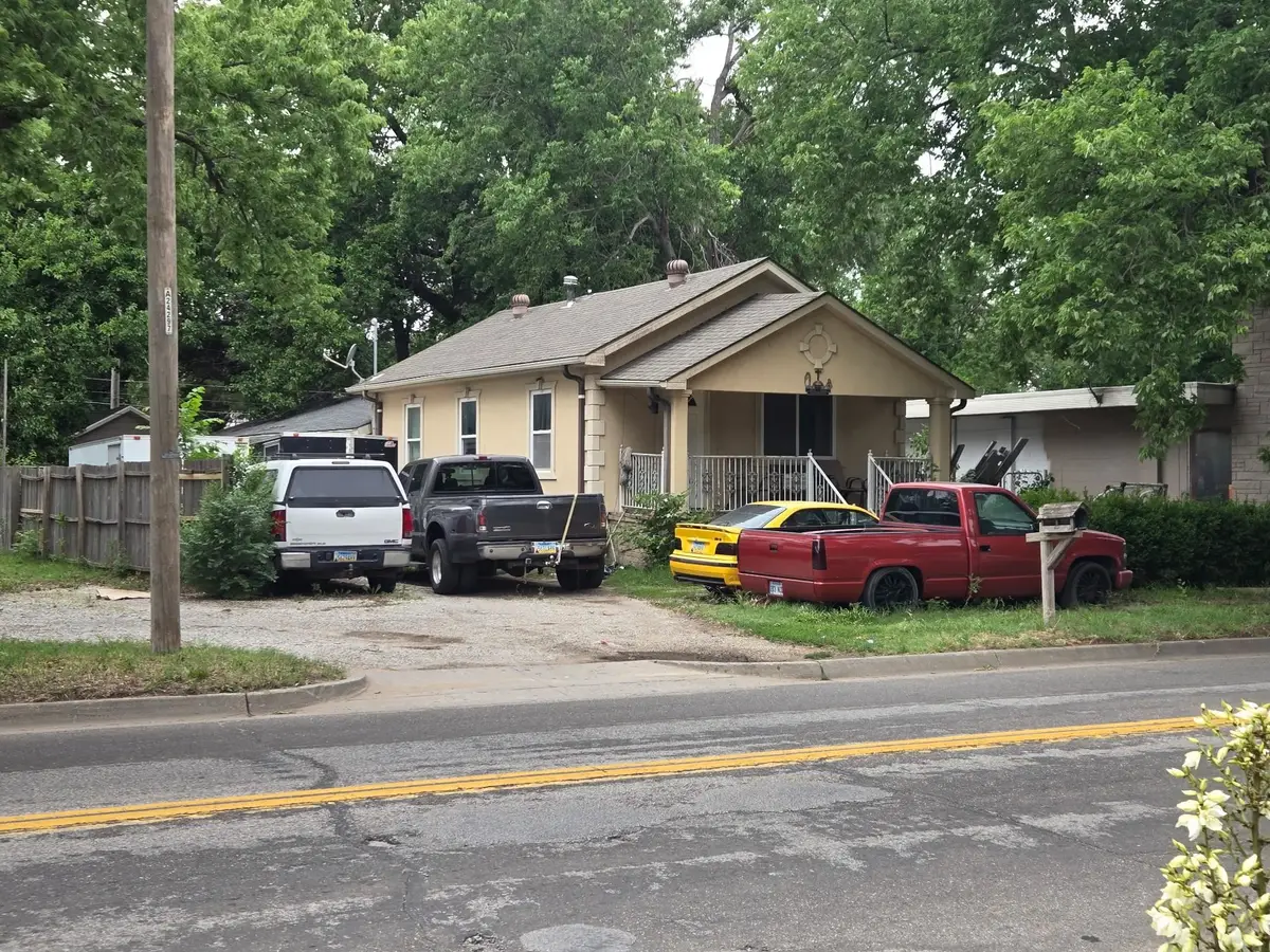 2419 N Arkansas Ave, Wichita, KS 67204 - #1