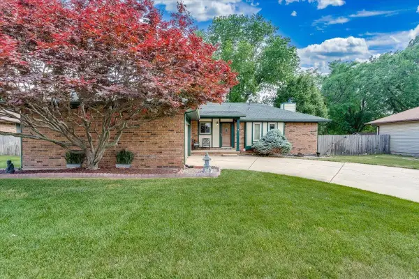 10413 W 16th St N, Wichita, KS 67212