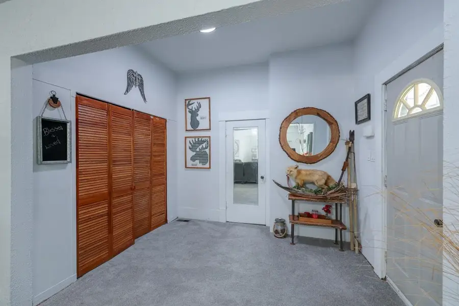 721 E 17th, Winfield, KS 67156 - #2