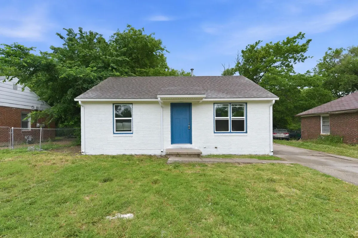 2825 E Stadium Dr, Wichita, KS 67214 - #1