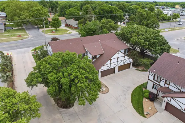 641 N Woodlawn #2, Wichita, KS 67208