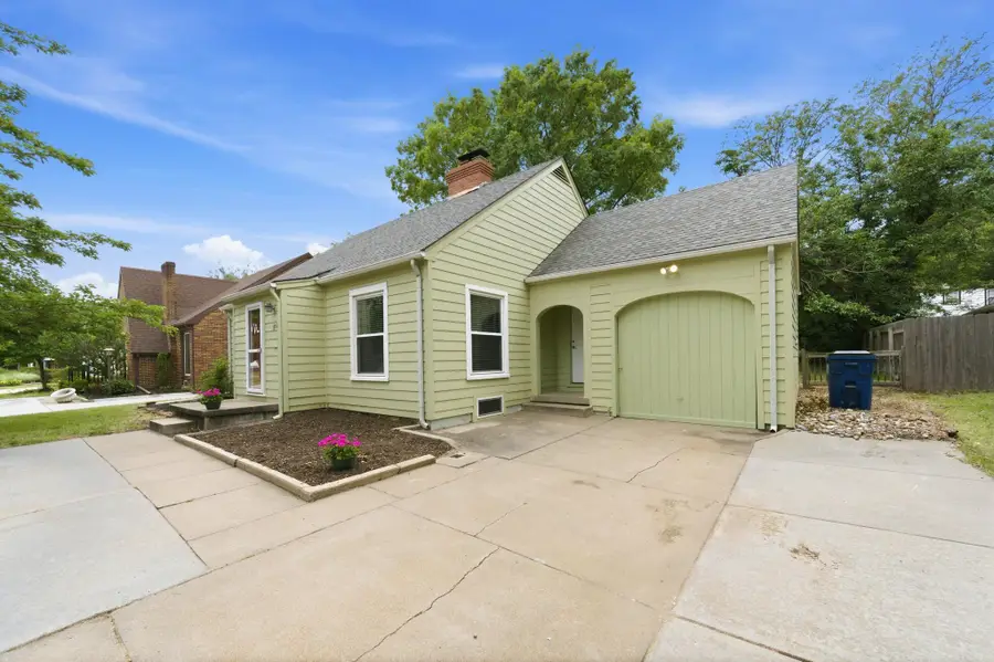 151 N Edgemoor, Wichita, KS 67208 - #3