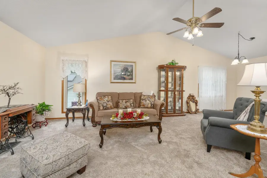 430 N Pine Grove Circle, Wichita, KS 67212 - #3