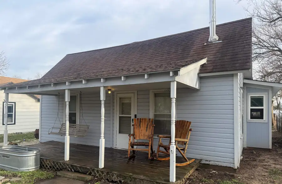 321 W Violet Ave, Potwin, KS 67123 - #2