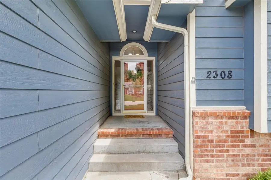 2308 N Brandon Cir, Wichita, KS 67226 - #3