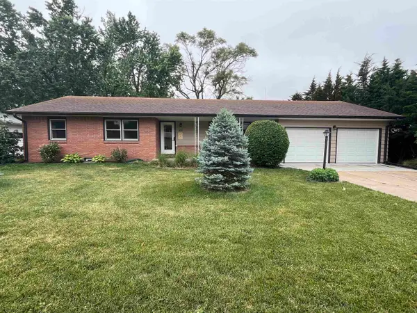1417 W 6th St, Newton, KS 67114