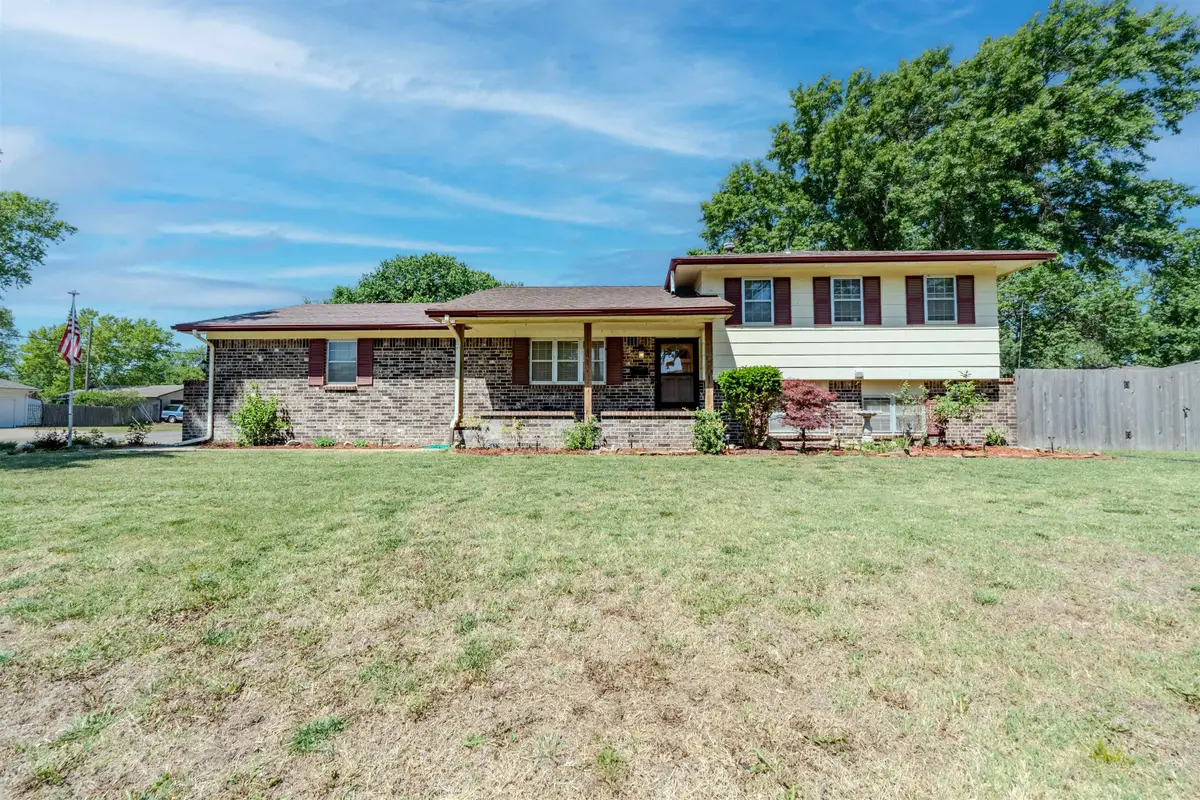 924 E Kay, Derby, KS 67037 - #1