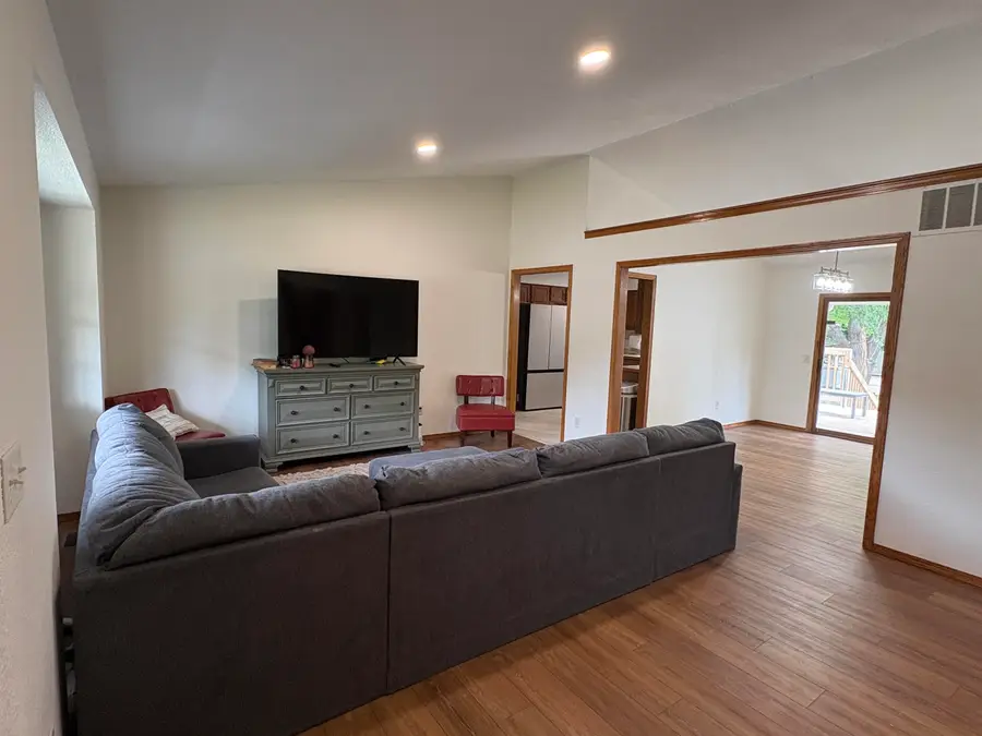 1009 Helen, Augusta, KS 67010 - #2