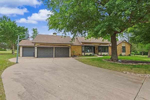3108 Vado Ct, Winfield, KS 67156