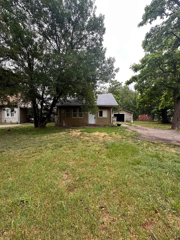 1310 S Everett Ave, Wichita, KS 67213
