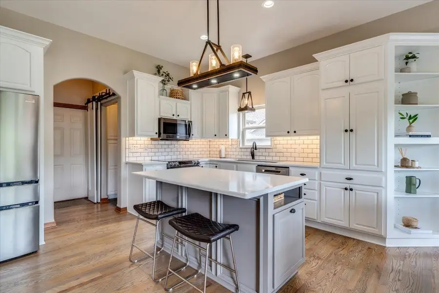 614 W Douglas Ave, Andover, KS 67002 - #2