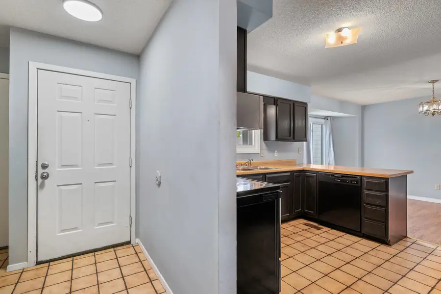 6707 E Pepperwood Ct, Wichita, KS 67226 - #3